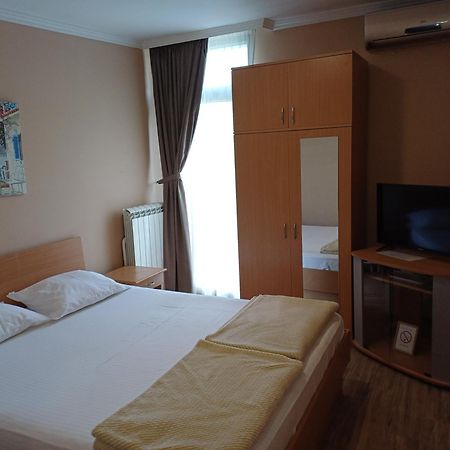 Hotel Marina Oasa Grocka Bagian luar foto