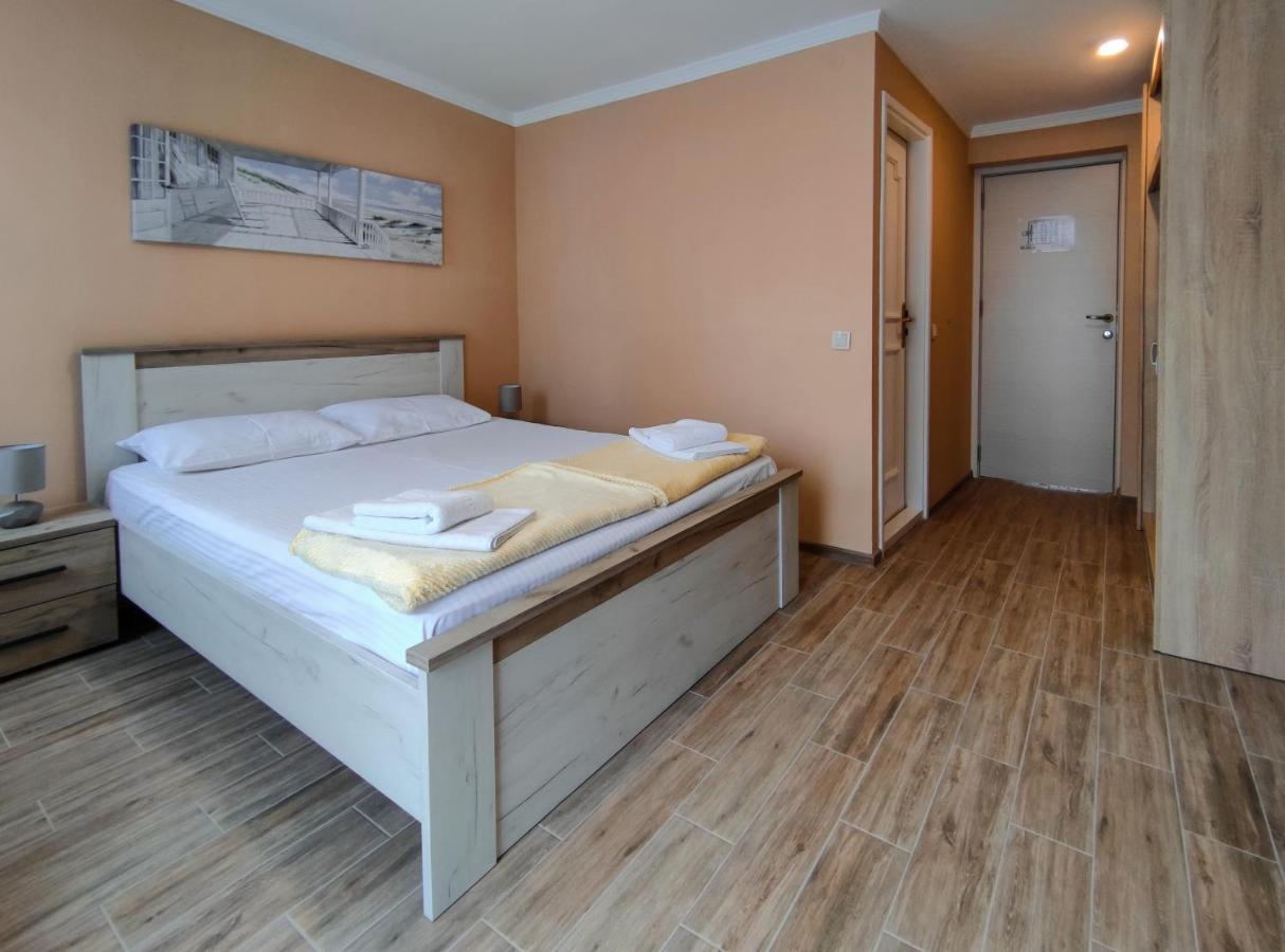 Hotel Marina Oasa Grocka Bagian luar foto