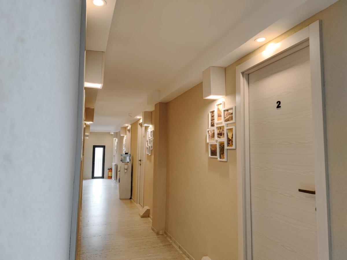 Hotel Marina Oasa Grocka Bagian luar foto
