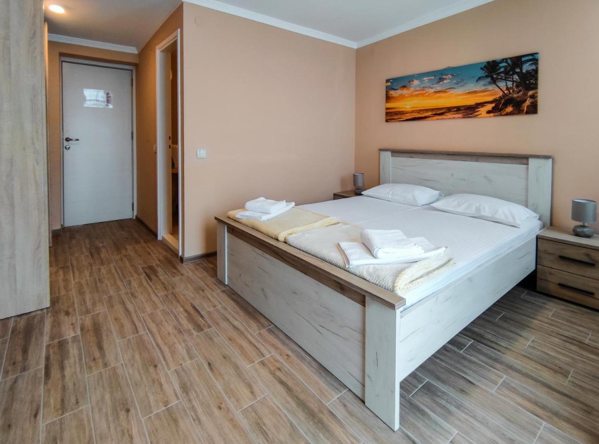 Hotel Marina Oasa Grocka Bagian luar foto