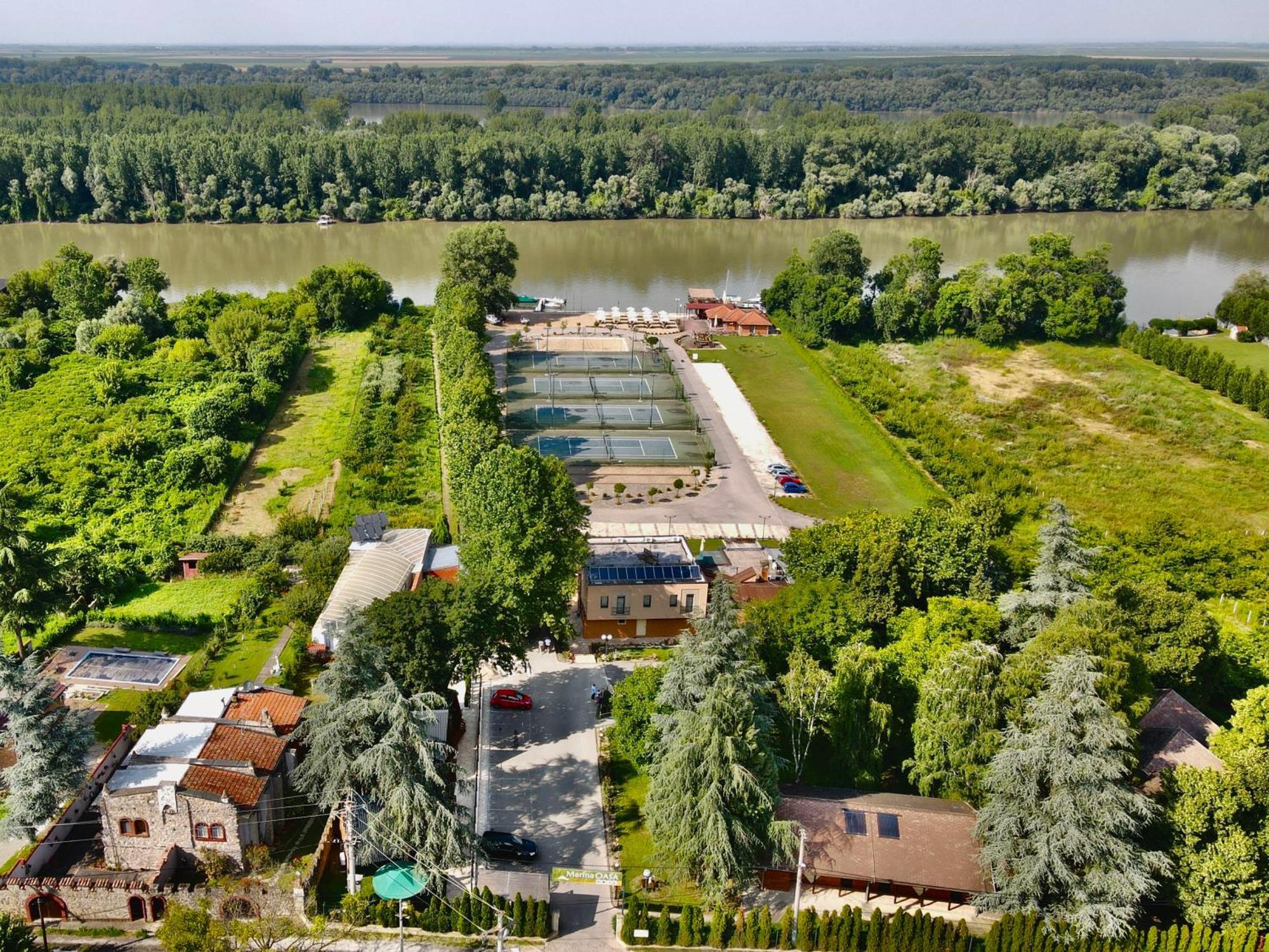 Hotel Marina Oasa Grocka Bagian luar foto