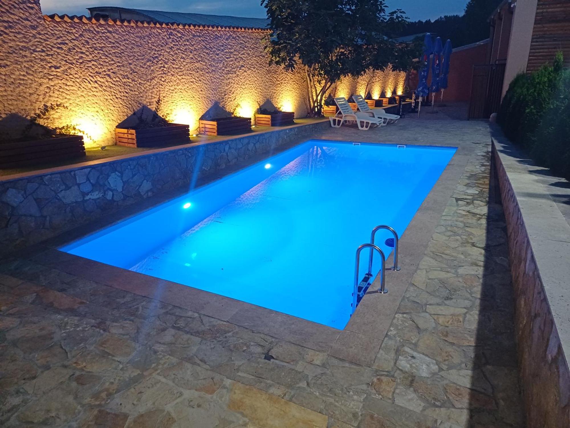 Hotel Marina Oasa Grocka Bagian luar foto