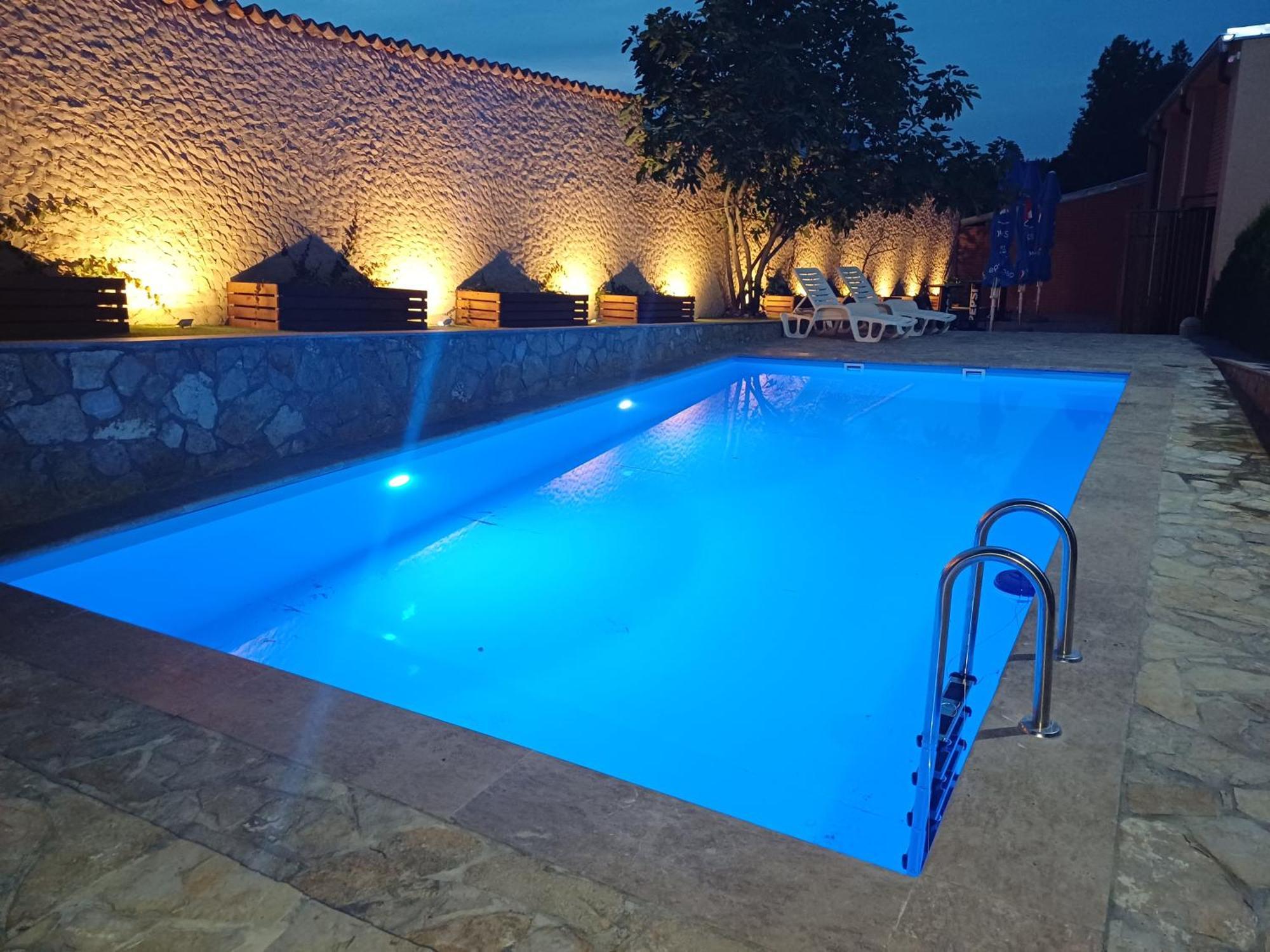 Hotel Marina Oasa Grocka Bagian luar foto